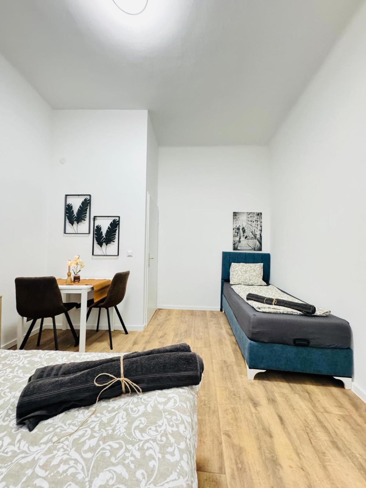 Apartamento Comfortable 5br Shared 10 Minute Walk To Matzleinsdorfer Platz
