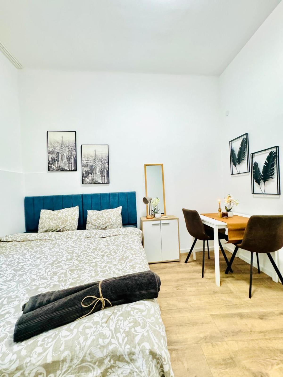 Apartamento Comfortable 5br Shared 10 Minute Walk To Matzleinsdorfer Platz *