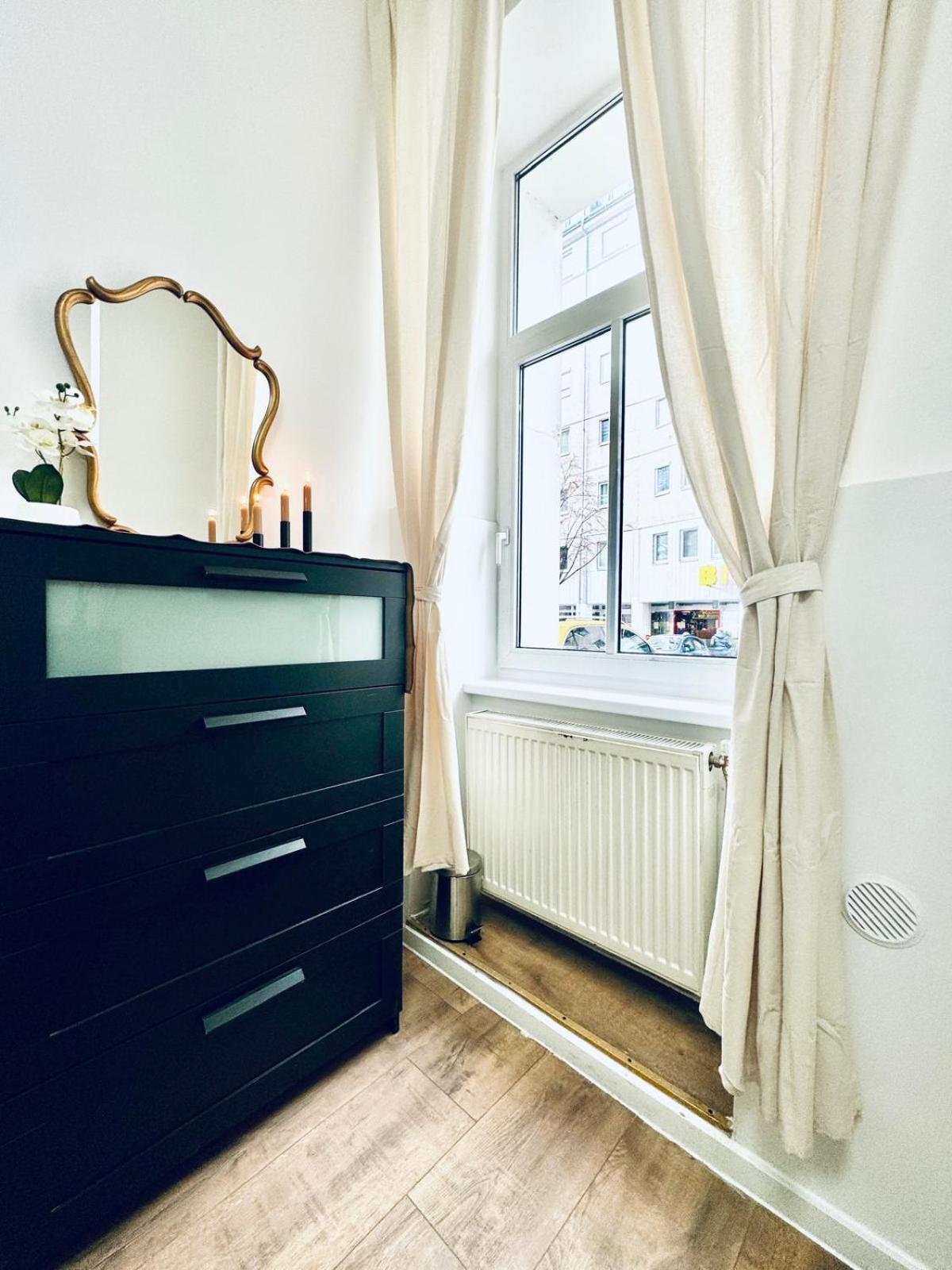Comfortable 5br Shared 10 Minute Walk To Matzleinsdorfer Platz Apartamento *