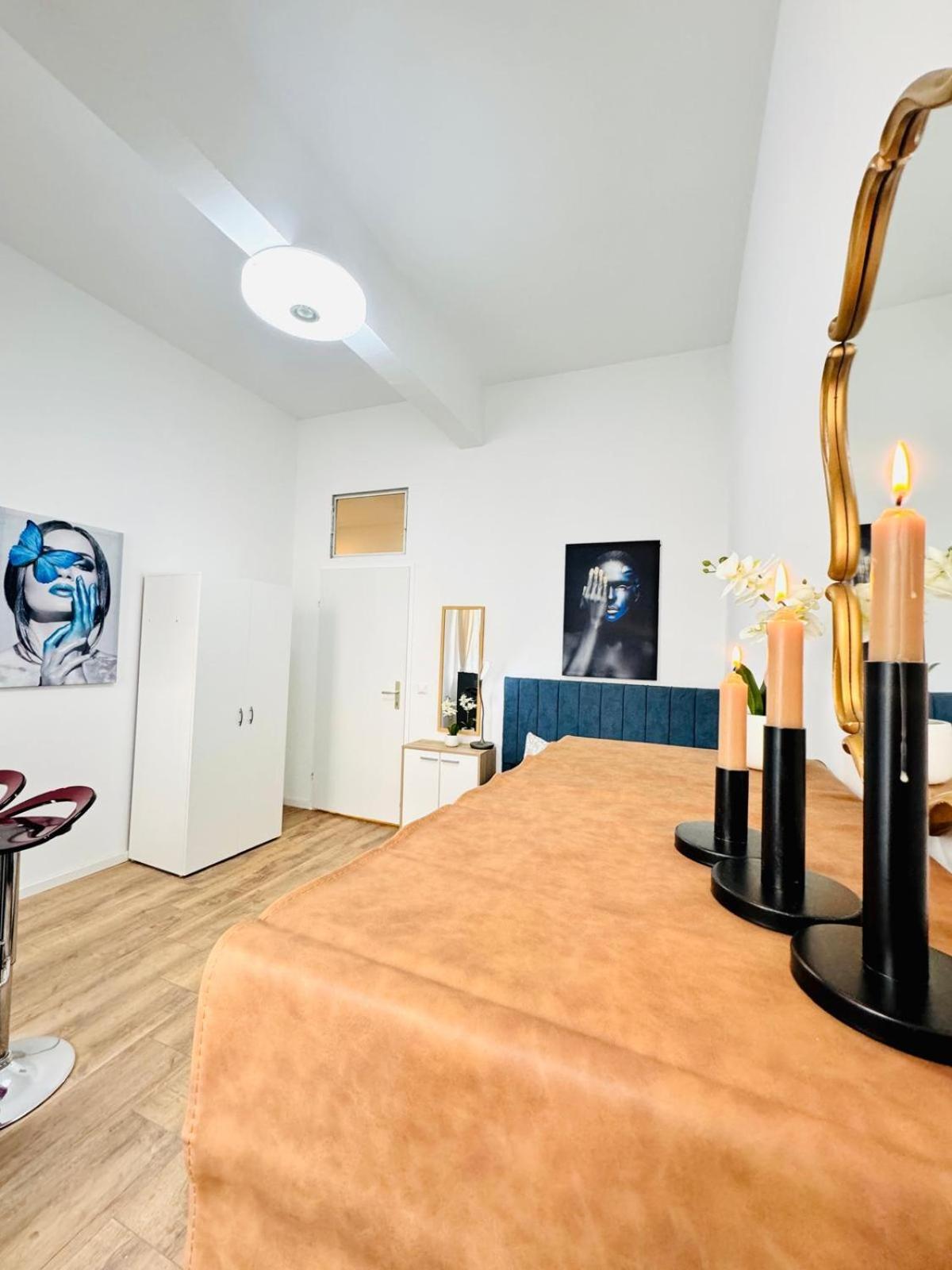 Comfortable 5br Shared 10 Minute Walk To Matzleinsdorfer Platz Viena