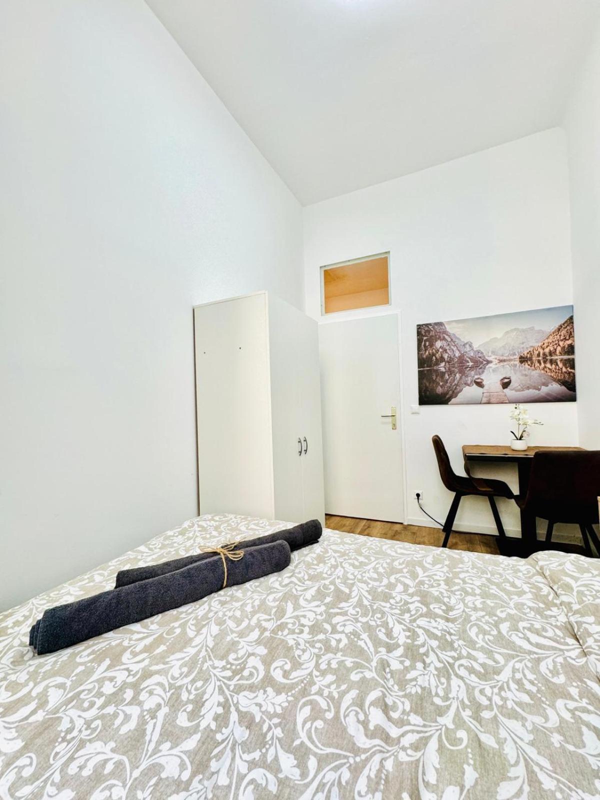 Comfortable 5br Shared 10 Minute Walk To Matzleinsdorfer Platz Vienna