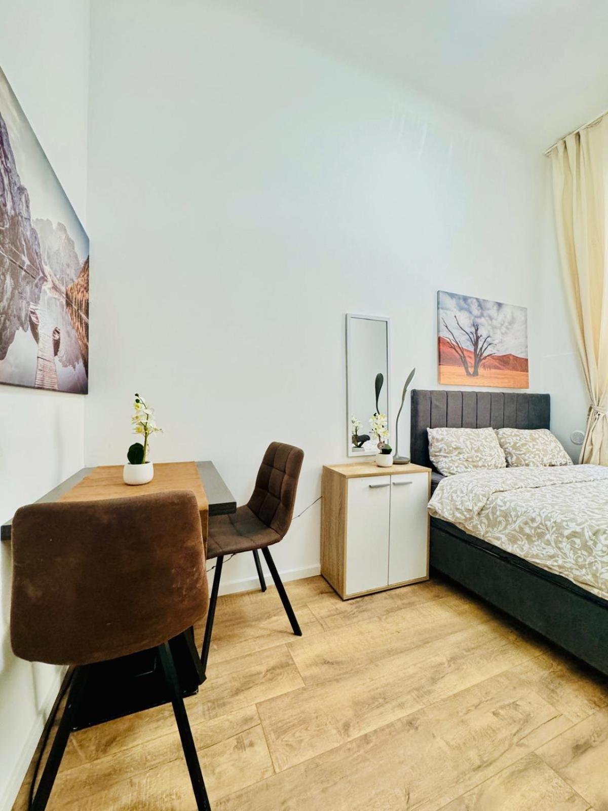 Comfortable 5br Shared 10 Minute Walk To Matzleinsdorfer Platz Appartamento Vienna