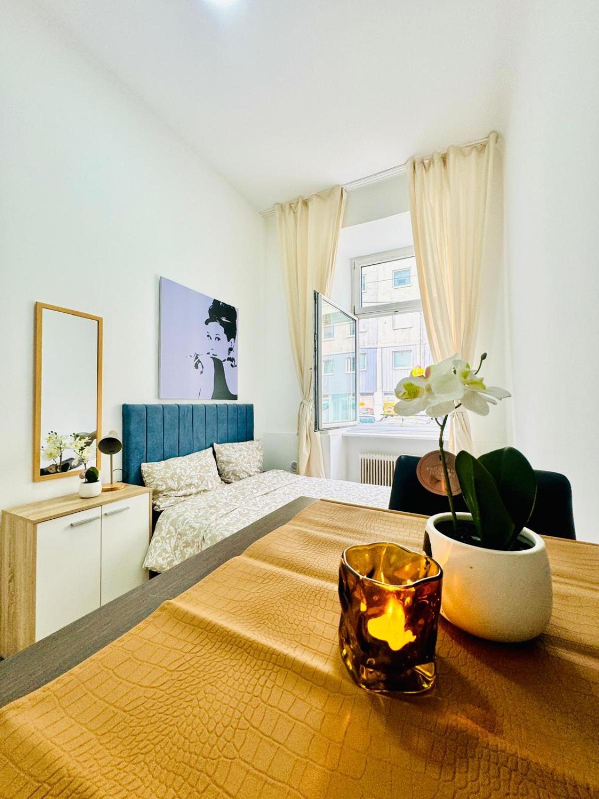 Comfortable 5br Shared 10 Minute Walk To Matzleinsdorfer Platz Appartamento
